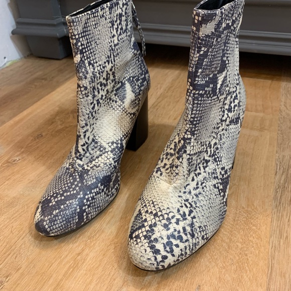 Qupid snake print ankle boots - Picture 6 of 6